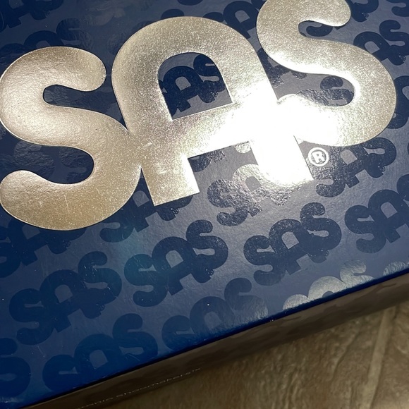 SAS WOMEN’s size 10 slip in sandals NEW! beautiful glittery dressy sandal. - Picture 4 of 5